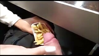 ಗಾರ್ಜಿಯಸ್ ಸ್ಲಟ್ ಅಡಿಸ ...